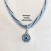 Collier en kumihimo bleu azur, marine et argent, et son charm en forme d'oeil