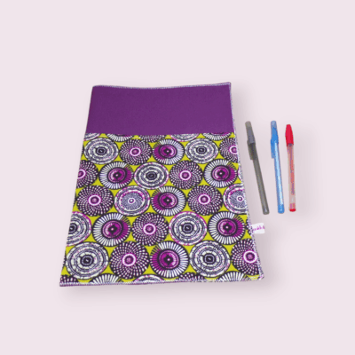 protège registre d'appel, cahier personnalisable, cadeau maîtresse et maître d'école pour format 21 x 29,7 modèle cercles violets
