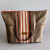 sac cabas en tissu beige avec rayures orange et blanches