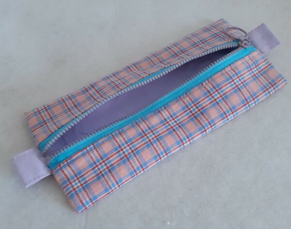 Trousse plate d'écolier
