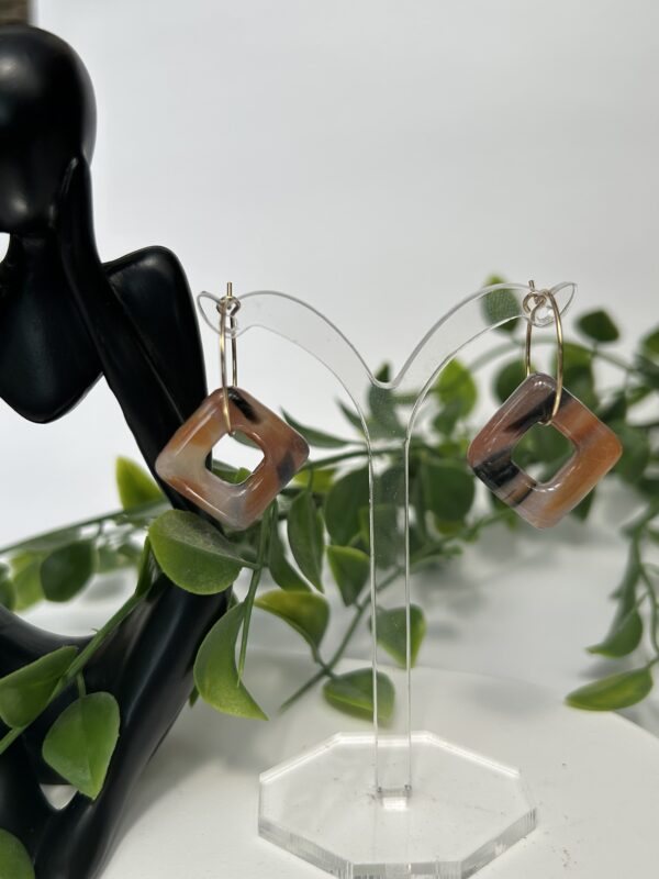 Boucles d’oreilles en pâte polymère « écaille de tortue »