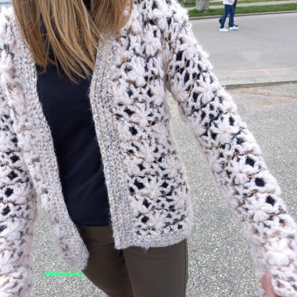 gilet femme beige au crochet