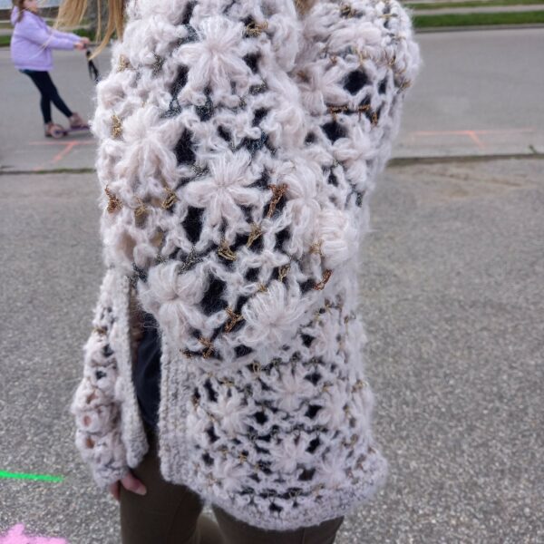 gilet femme beige au crochet