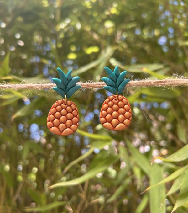 Boucles d’oreilles « Ananas » en pâte polymère, orange doré
