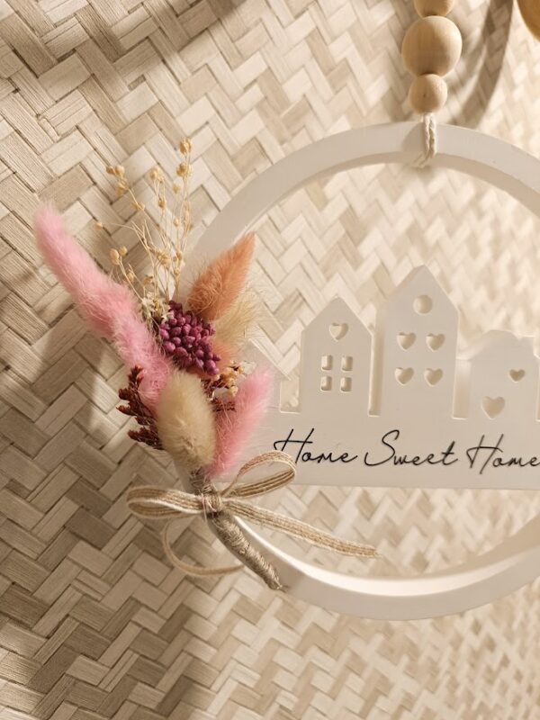 Décoration murale maisonnettes et fleurs séchées – Image 4