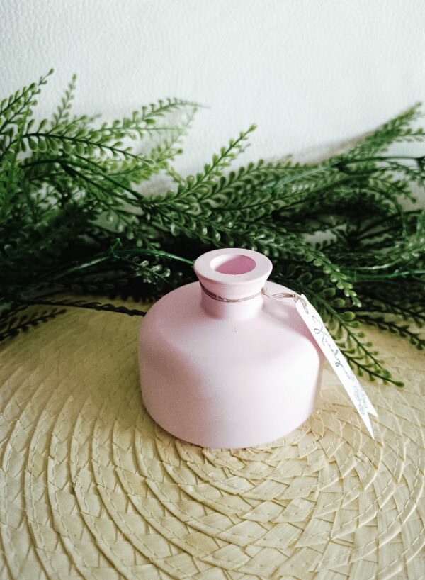 Petit vase diffuseur de parfum rose – Image 3