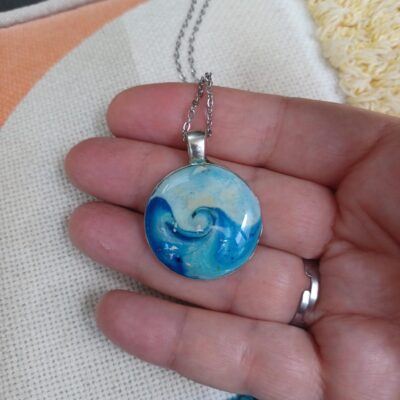 Pendentif une vague