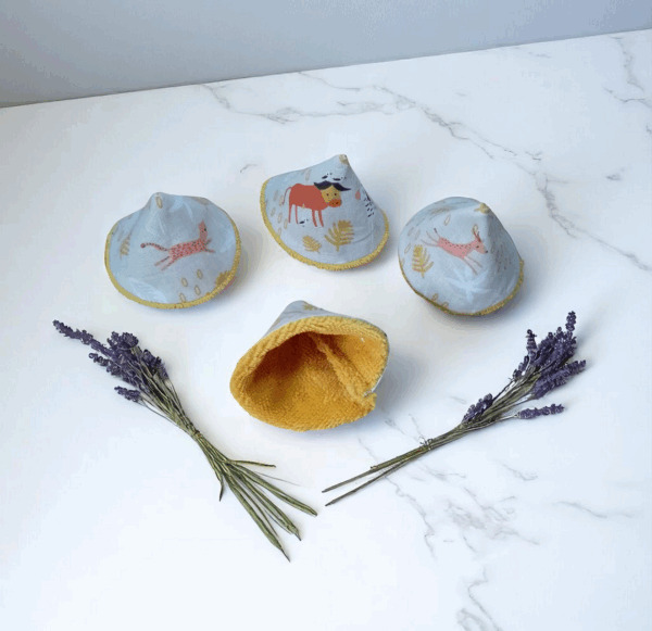 lot de 4 cônes anti pipi, pare pipi, change bébé modèle au choix