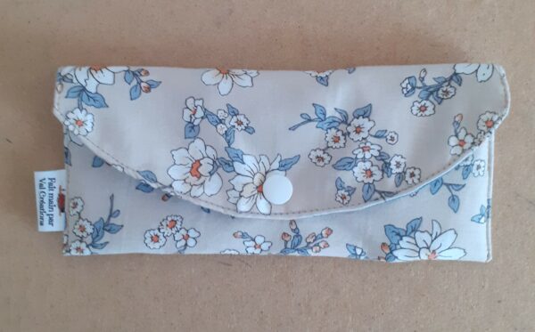 Etui à lunettes fleuri