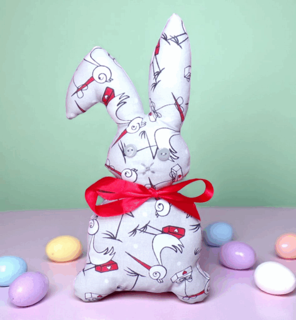 Lapin de Pâques, décoration, pièce unique, modèle cigognes sur fond gris
