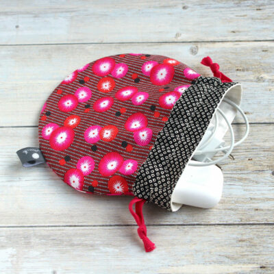 pochette cables et chargeurs