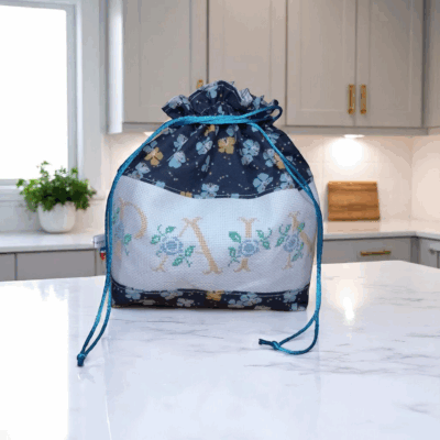 Sac à pain brodé main, modèle unique, intérieur coton bio, modèle Fleurette