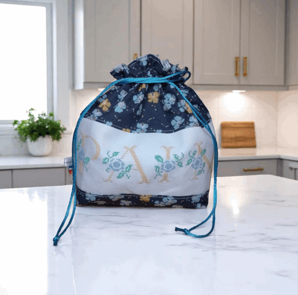 Sac à pain brodé main, modèle unique, intérieur coton bio, modèle Fleurette