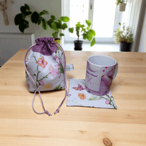 Pochette de transport pour mug et son sous mug, sac de rangement forme pochon ouatiné. Modèle au choix – Image 4
