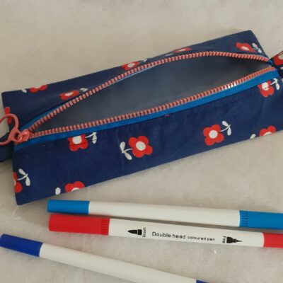 trousse plate d'écolier