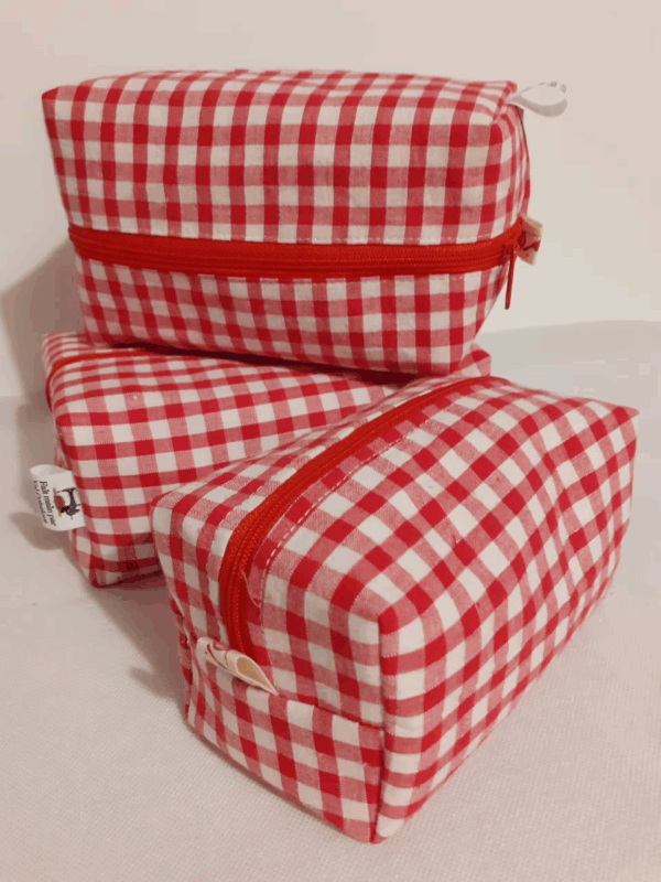 Trousses de toilette gigognes vichy