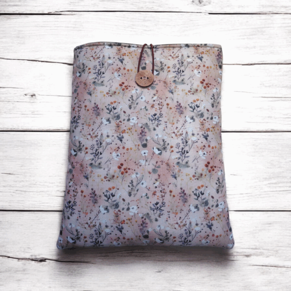 Pochette imperméable et molletonnée pour livres, tablettes et liseuses - Dimensions : H27cm x L23cm