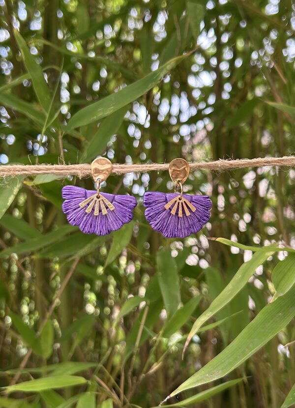 Boucles d’oreilles « Éventail », en pâte polymère violette – Image 2