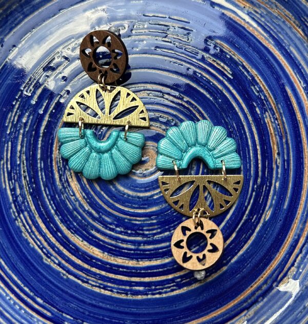 Boucles d’oreilles « Les Solaires » en pâte polymère turquoise