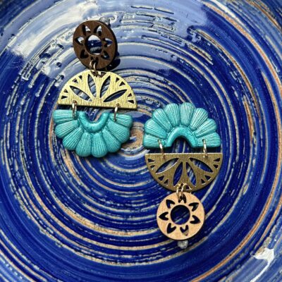 Boucles d’oreilles « Les Solaires » en pâte polymère turquoise