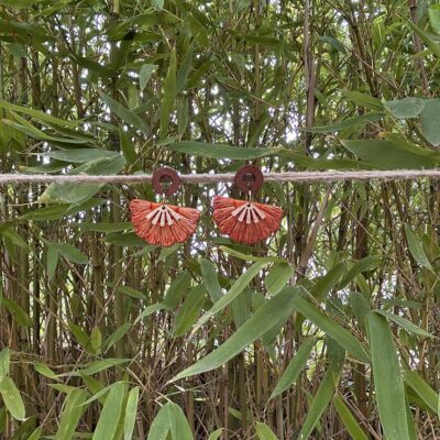 Boucles d’oreilles « Éventail », en pâte polymère orange doré