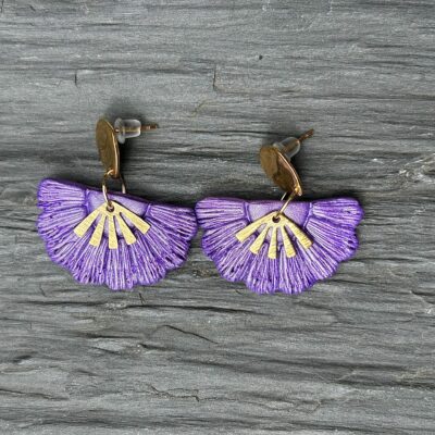 Boucles d’oreilles « Éventail », en pâte polymère violette