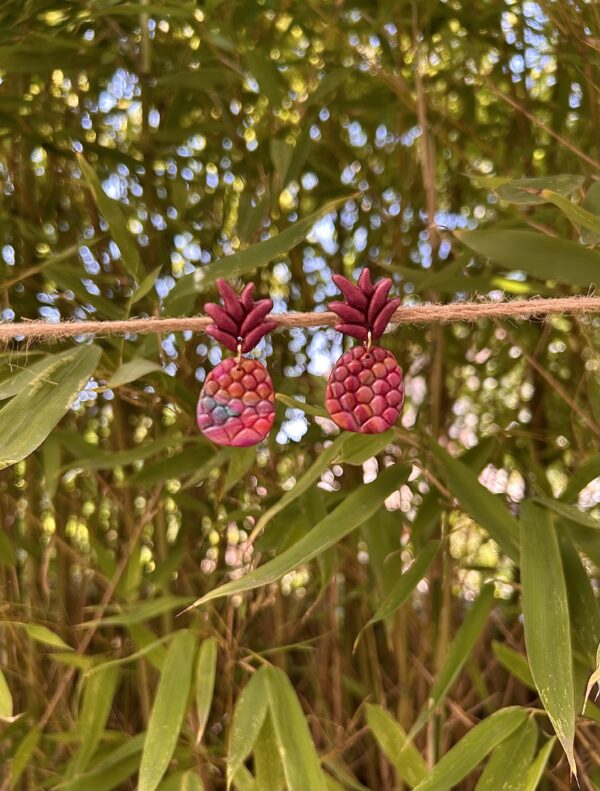 Boucles d’oreilles « Ananas » en pâte polymère, multicolore et bordeaux