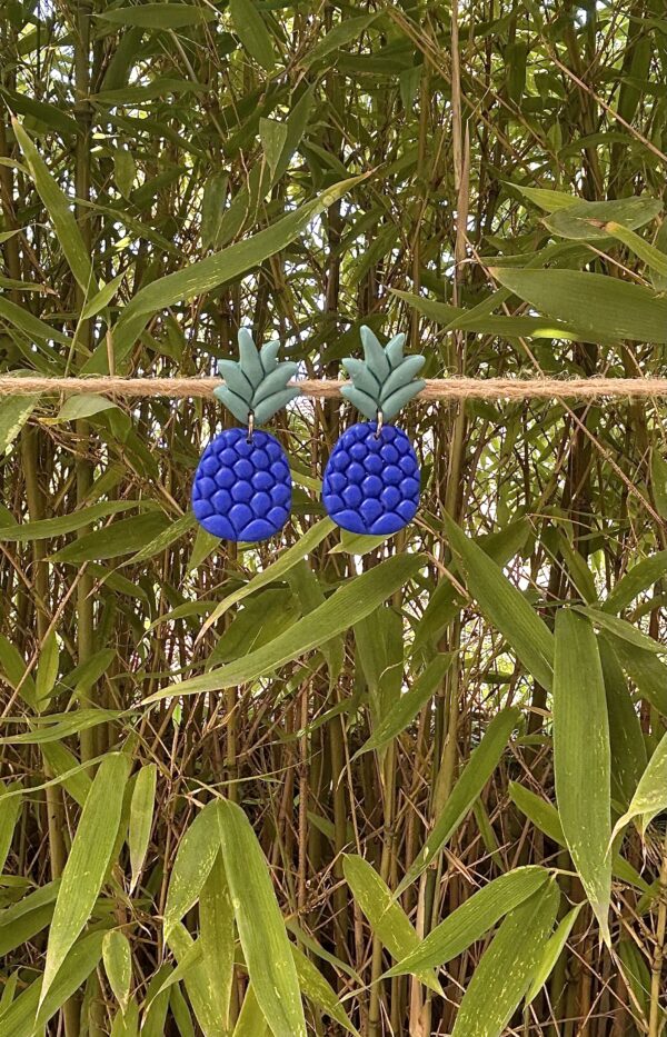 Boucles d’oreilles « Ananas » en pâte polymère, bleues et vert pâle