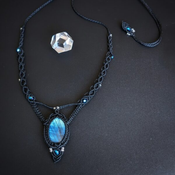 Collier Macramé Noir Labradorite Bleue – Image 2