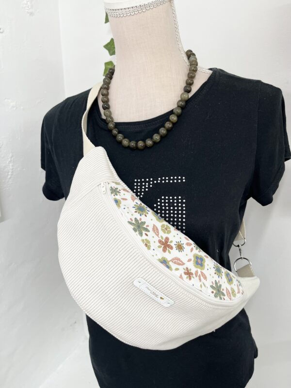 Sac banane velours ecru – Image 5