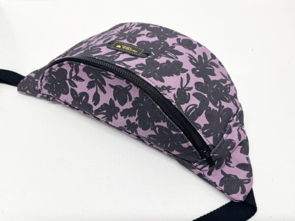 Sac banane violet fleurs noires – Image 4