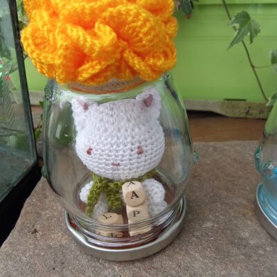 Mini Amigurumi dans son pot "lapin"