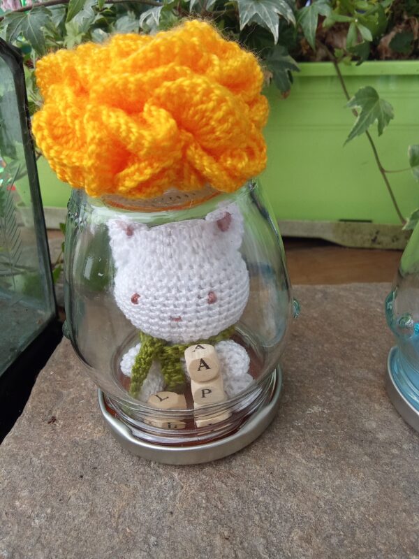 Mini Amigurumi dans son pot "lapin"