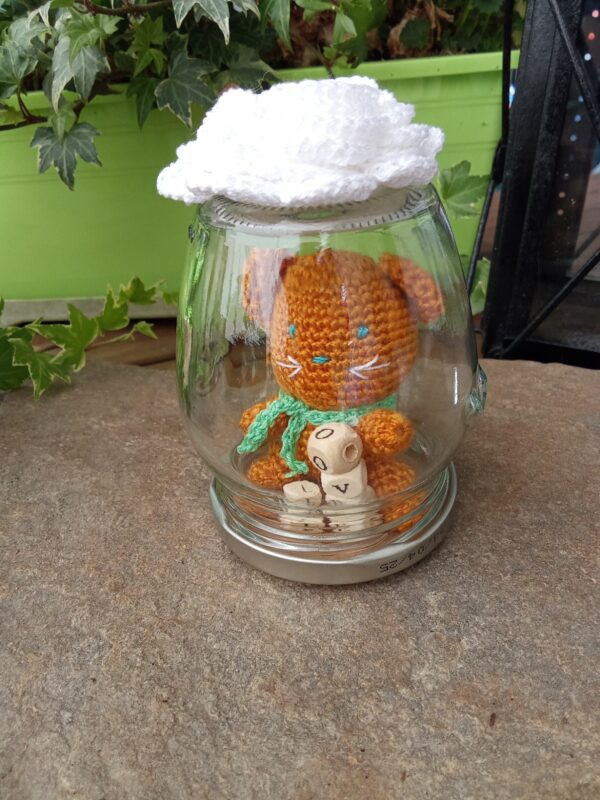 Mini Amigurumi dans son pot "souris"
