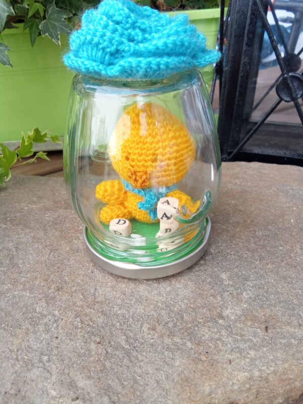 Mini Amigurumi dans son pot "caneton"