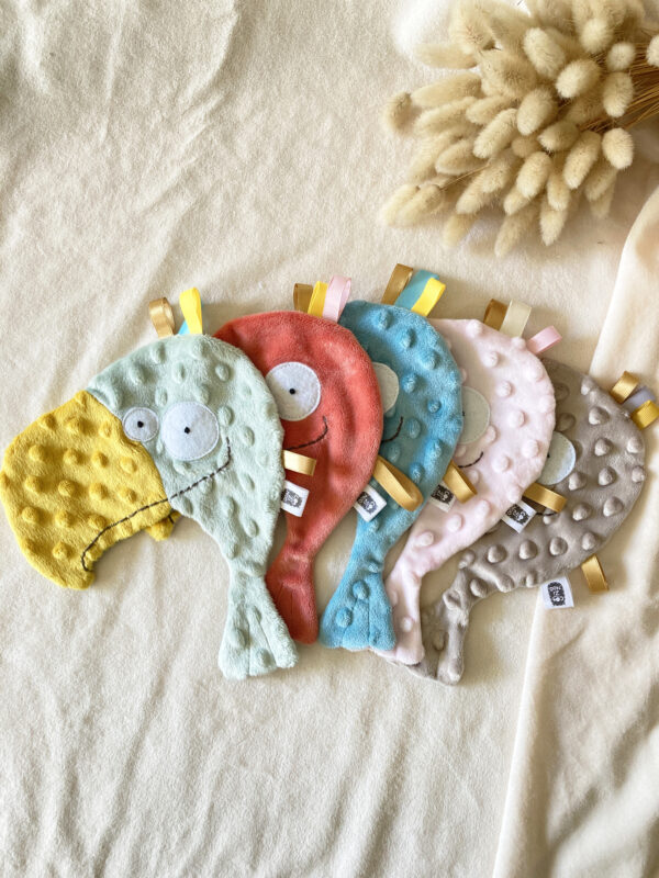 doudou plat étiquettes perroquet oiseau couleur au choix