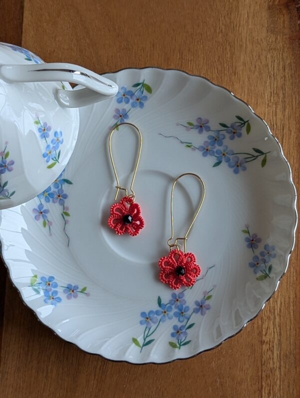 Boucles d'oreilles mini-fleur corail