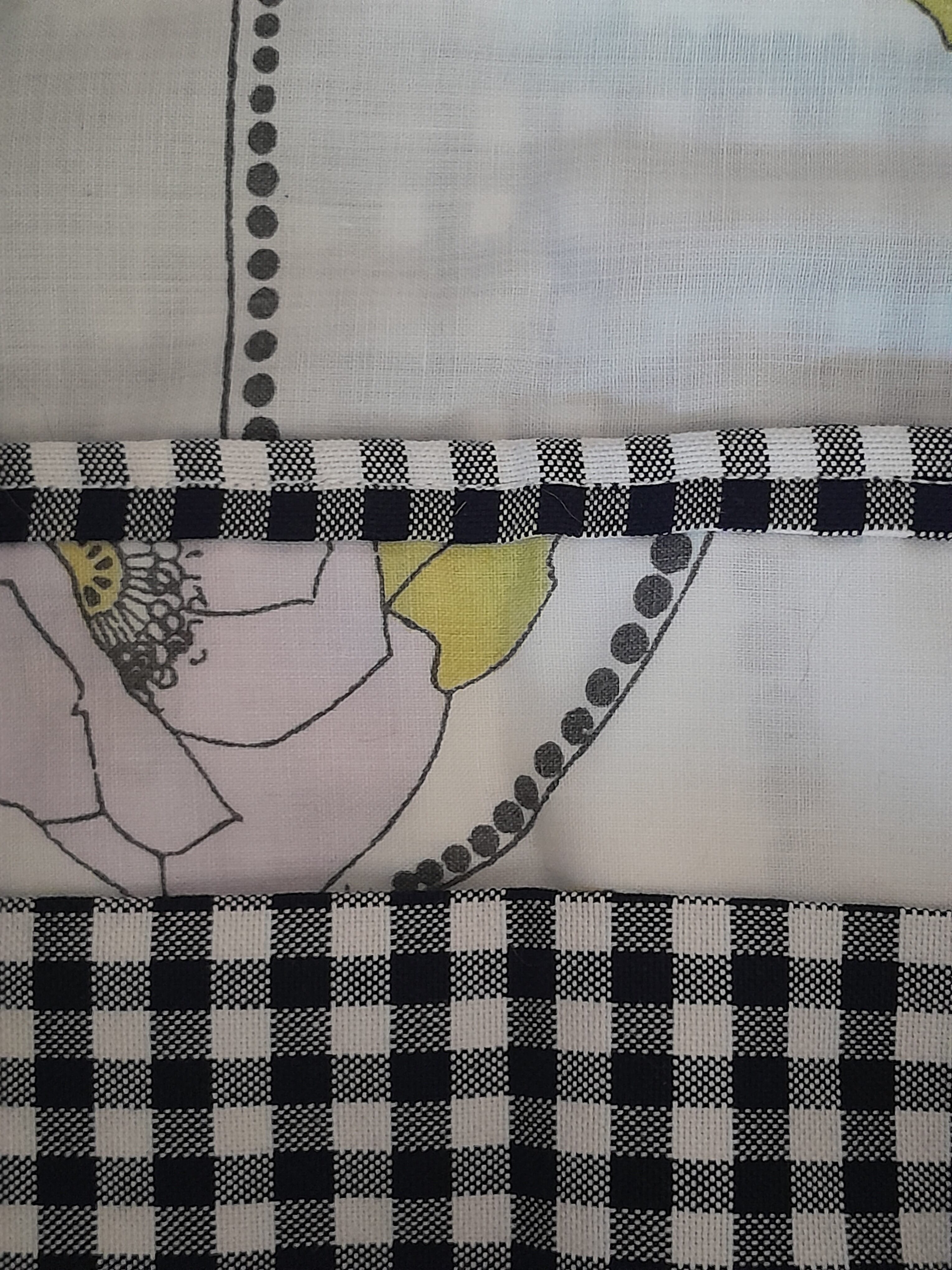 Sac tote bag confiante bi-matière vichy noir + motif floral – Image 5