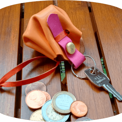 Porte-clés mini-Bourse en cuir semi rigide