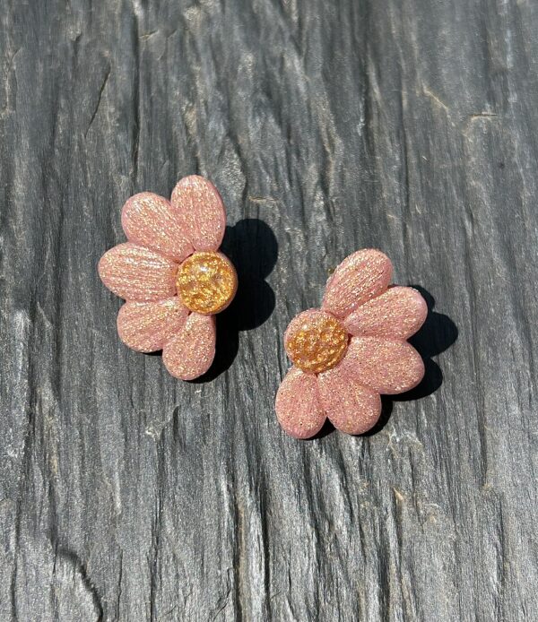 Boucles d’oreilles « Les Floralies 2 » en pâte polymère rose gold – Image 2