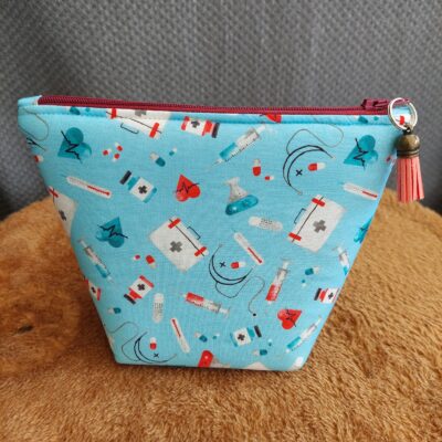 Petite pochette à pharmacie