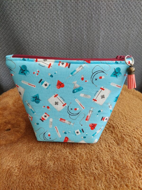 Petite pochette à pharmacie