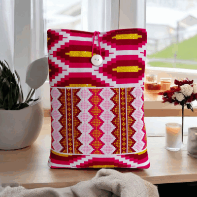 Pochette protège-livres molletonnée en tissu wax rose et doré – fait main