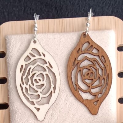 boucle d'oreille en bois