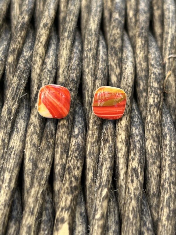 Boucles d’oreilles « Les petits carrés » en pâte polymère, orange – Image 2