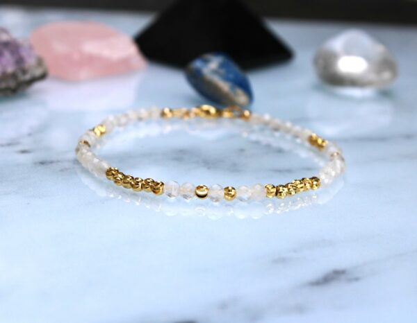 Bracelet fin en Pierre de lune arc en ciel facettée 3mm – Image 2