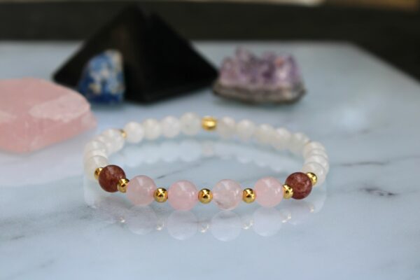 Bracelet élastiqué Pierre de Lune, Quartz Rose & Fraise – Pierres naturelles – Bijou Femme Or 18k – Image 2