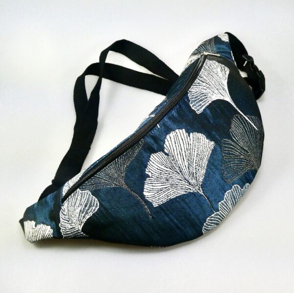 Sac banane tissu jacquard bleu à motifs de fleurs de ginko – Image 2