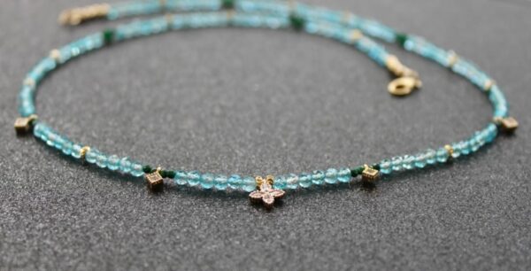 Collier en perles naturelles d' Apatite , de malachite et perles plaqué or ciselées sur gold filled ( plaqué or ++) – Image 6