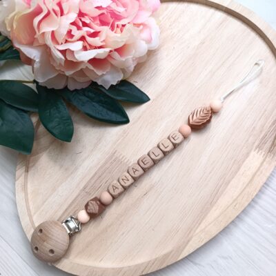 attache tétine feuille bronze